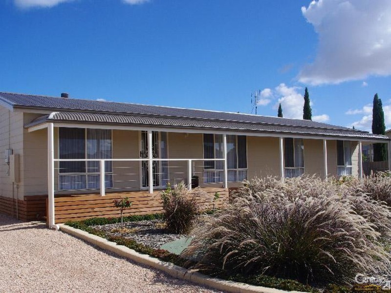 8 Hollis Court, Moonta Bay SA 5558