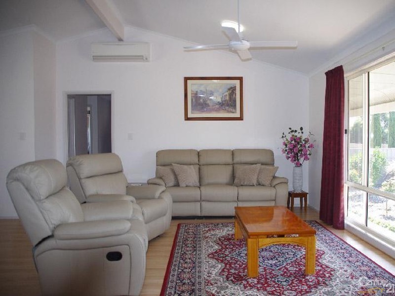 8 Hollis Court, Moonta Bay SA 5558