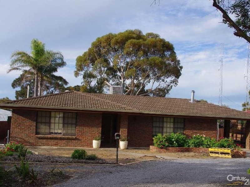 132 Bay Road, Moonta Bay SA 5558