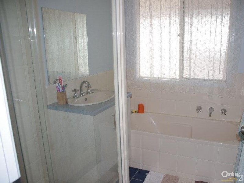 10 Haylock Road, Moonta Bay SA 5558