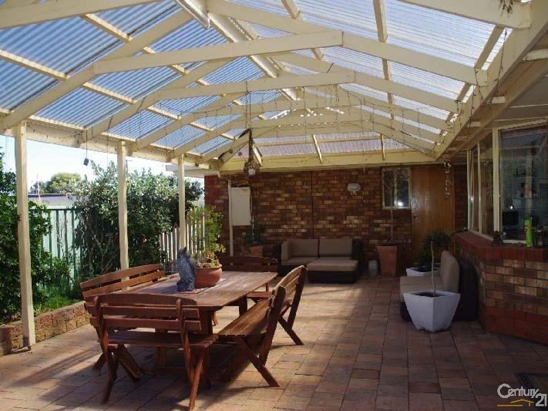 32 Rossiters Road, Moonta Bay SA 5558