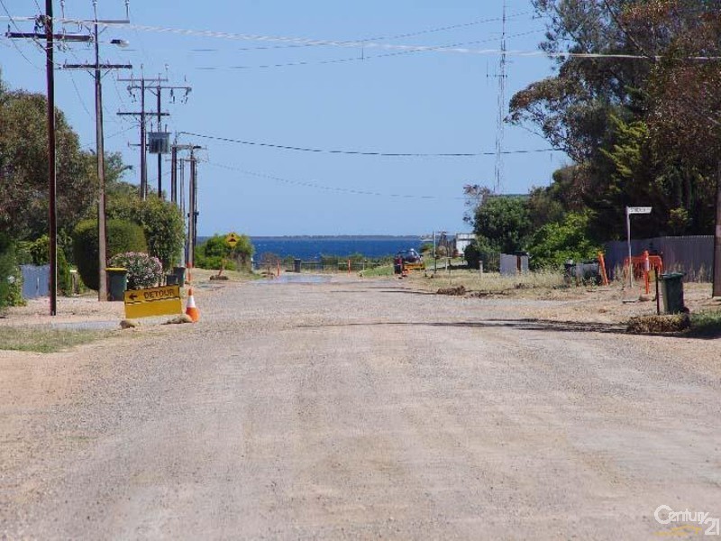 32 Rossiters Road, Moonta Bay SA 5558