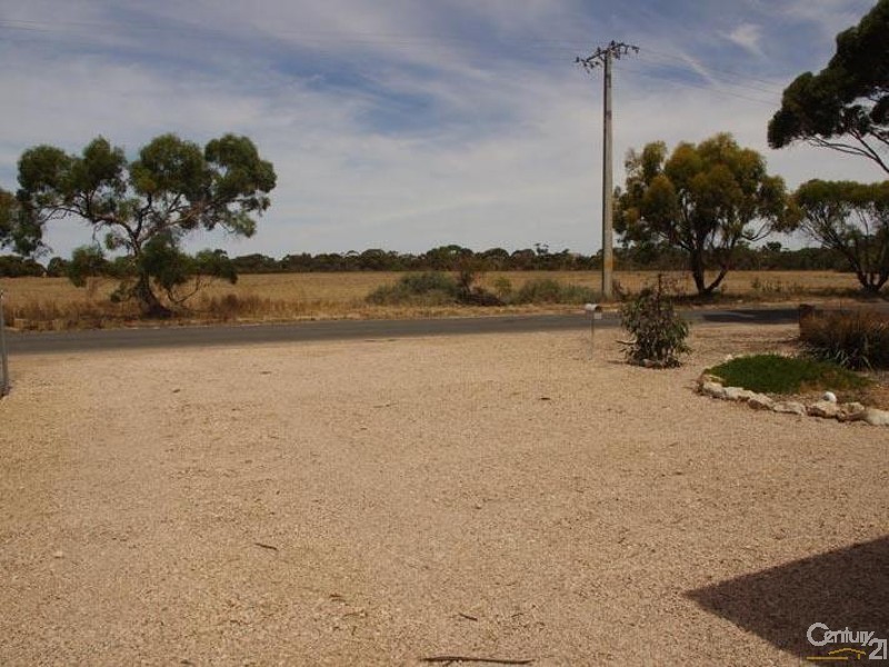 15 Crutchett Road, North Moonta SA 5558