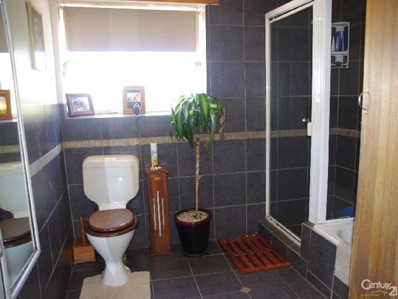 68 Karkarilla Road, Moonta Mines SA 5558