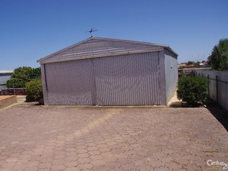 10 Kitto Road, Moonta Bay SA 5558