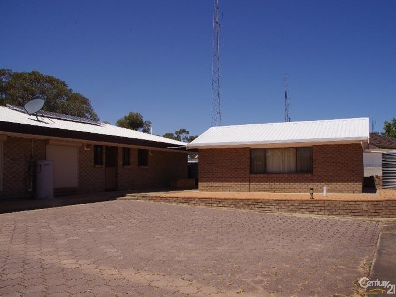10 Kitto Road, Moonta Bay SA 5558