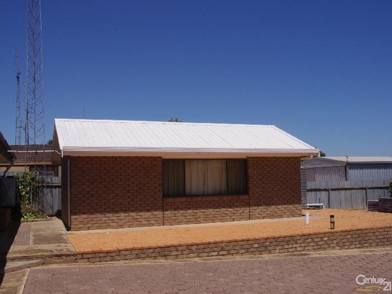 10 Kitto Road, Moonta Bay SA 5558