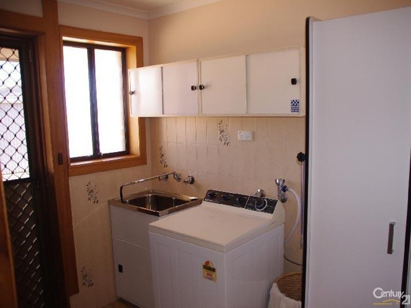 10 Kitto Road, Moonta Bay SA 5558
