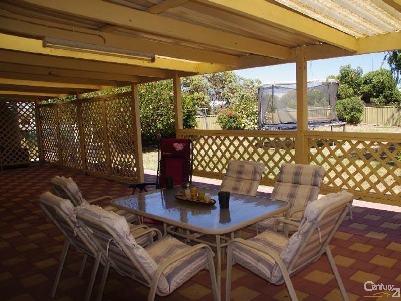 5 Bartlett Street, Moonta Bay SA 5558