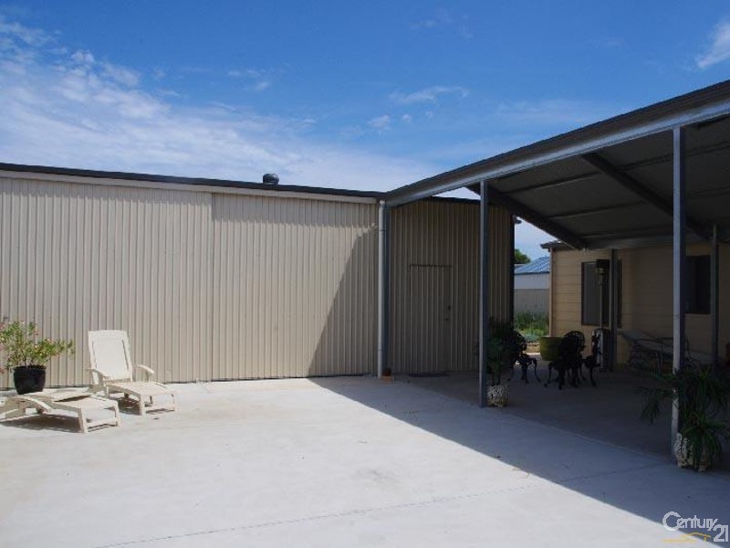 11 Quintrell Street, Moonta Bay SA 5558