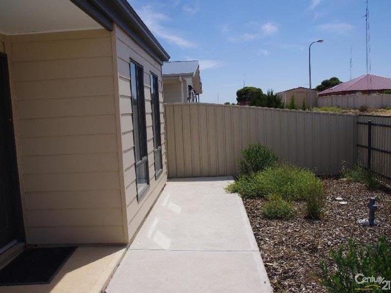 11 Quintrell Street, Moonta Bay SA 5558