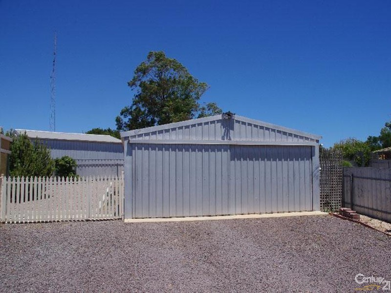17 Coast Road, Moonta Bay SA 5558