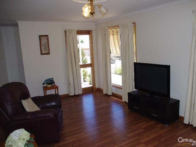17 Coast Road, Moonta Bay SA 5558