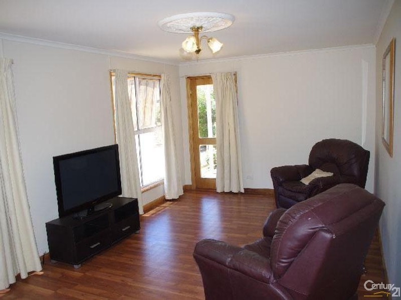 17 Coast Road, Moonta Bay SA 5558