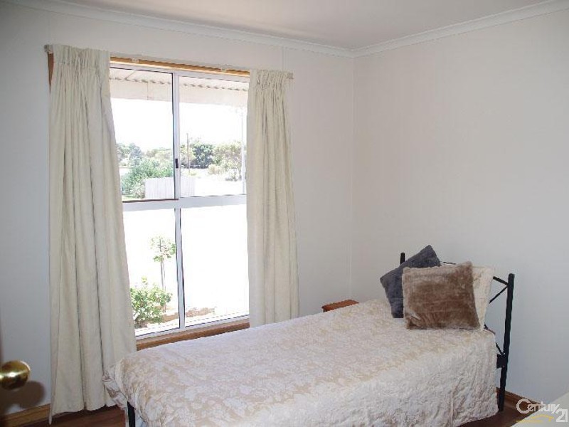 17 Coast Road, Moonta Bay SA 5558