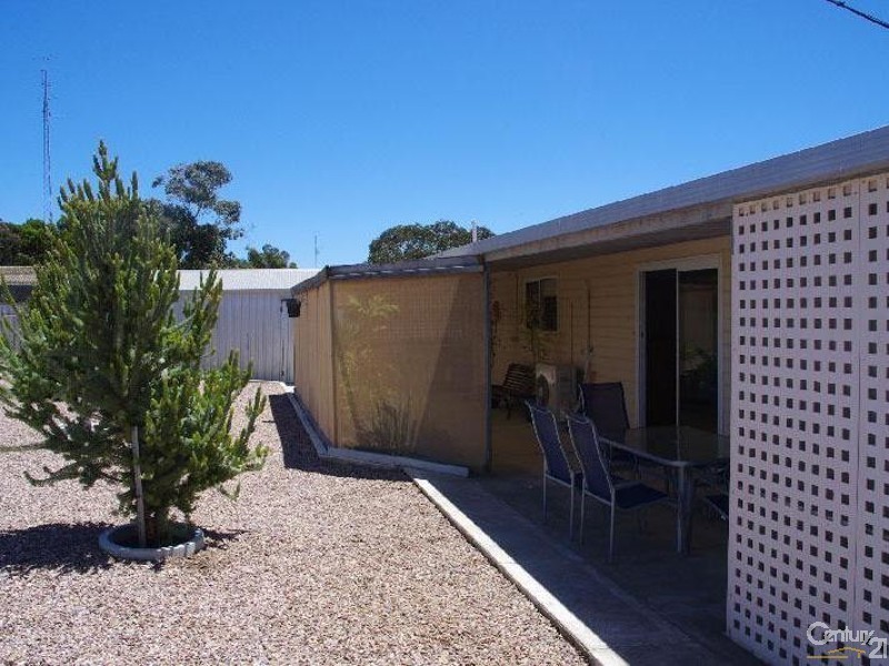 17 Coast Road, Moonta Bay SA 5558
