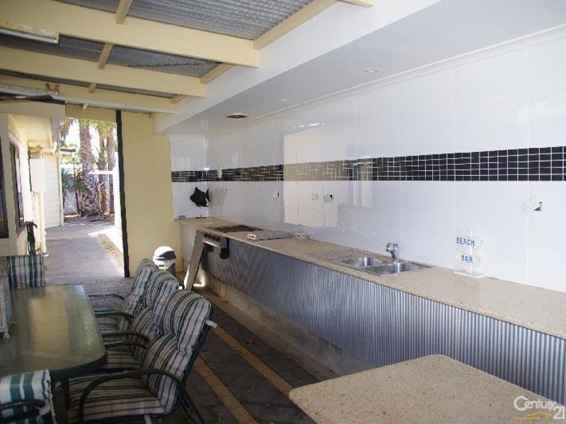 9 Moontana Avenue, Moonta Bay SA 5558