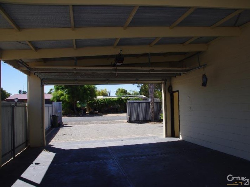 9 Moontana Avenue, Moonta Bay SA 5558