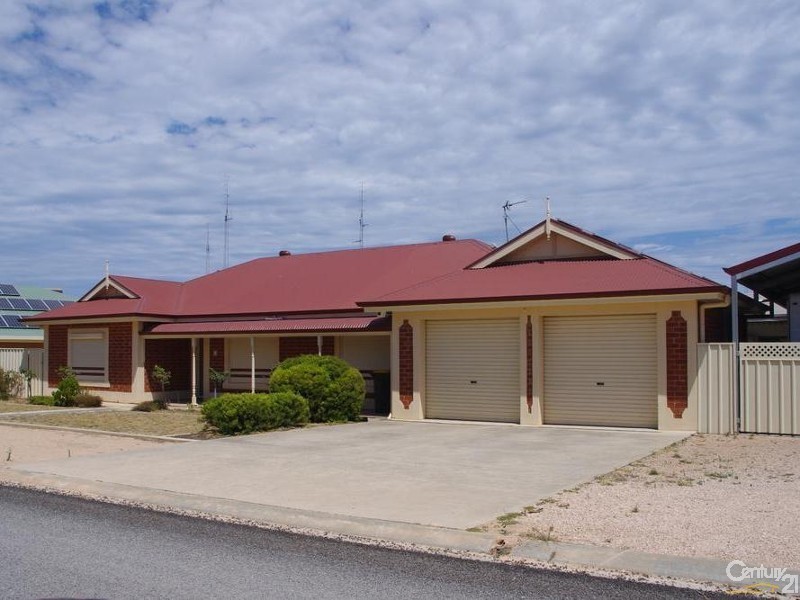 9 Stocker Street, Moonta Bay SA 5558