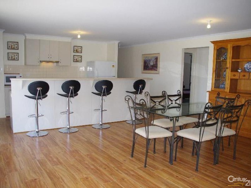 6 Keen Street, Moonta Bay SA 5558