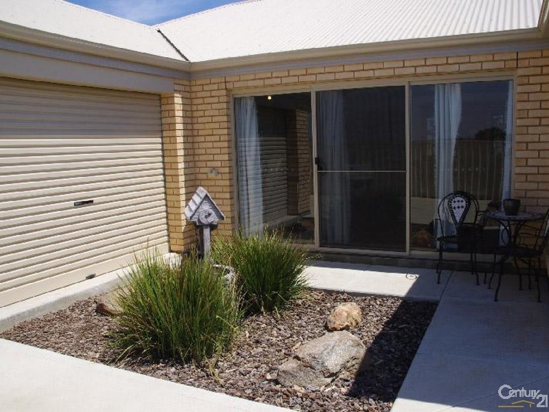 6 Keen Street, Moonta Bay SA 5558