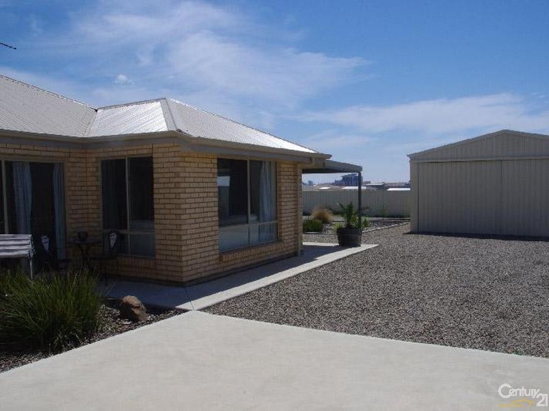 6 Keen Street, Moonta Bay SA 5558