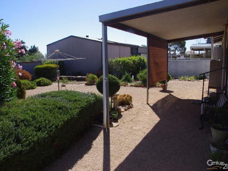 10 Rossiters Road, Moonta Bay SA 5558