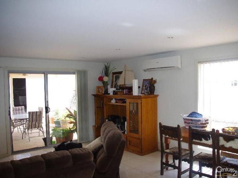 9 Hazel Street, Moonta Bay SA 5558