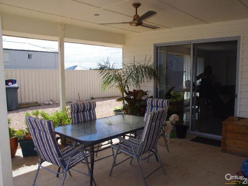 9 Hazel Street, Moonta Bay SA 5558