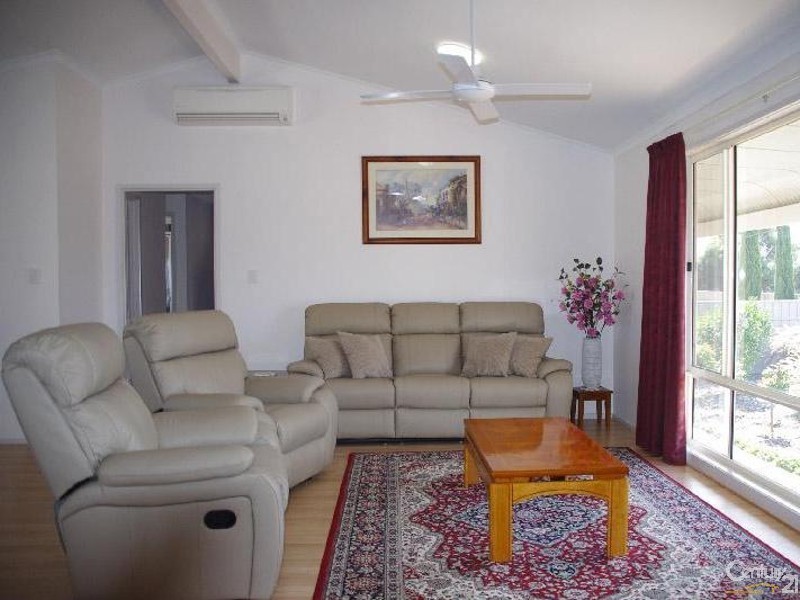 8 Hollis Court, Moonta Bay SA 5558