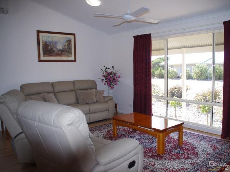 8 Hollis Court, Moonta Bay SA 5558