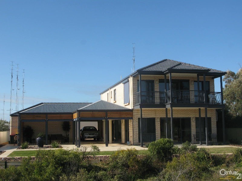 4 Cambridge Street, Moonta Bay SA 5558
