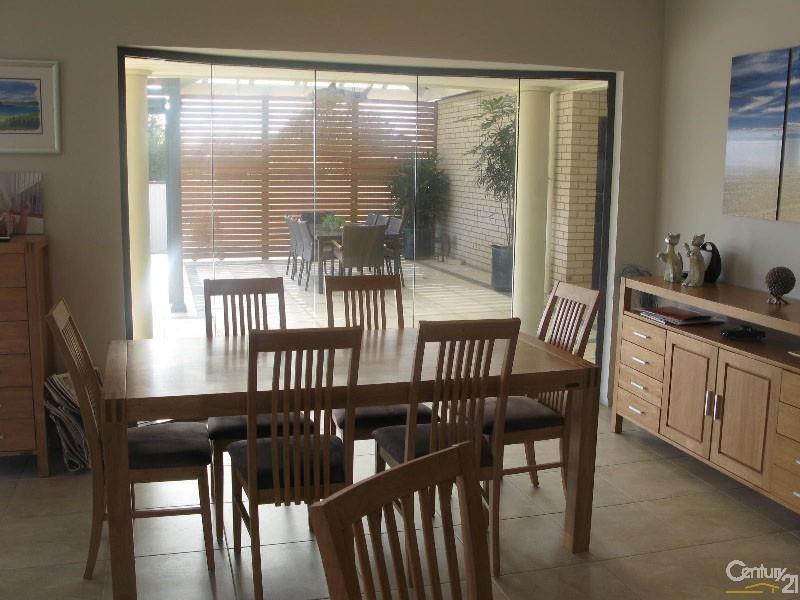 4 Cambridge Street, Moonta Bay SA 5558
