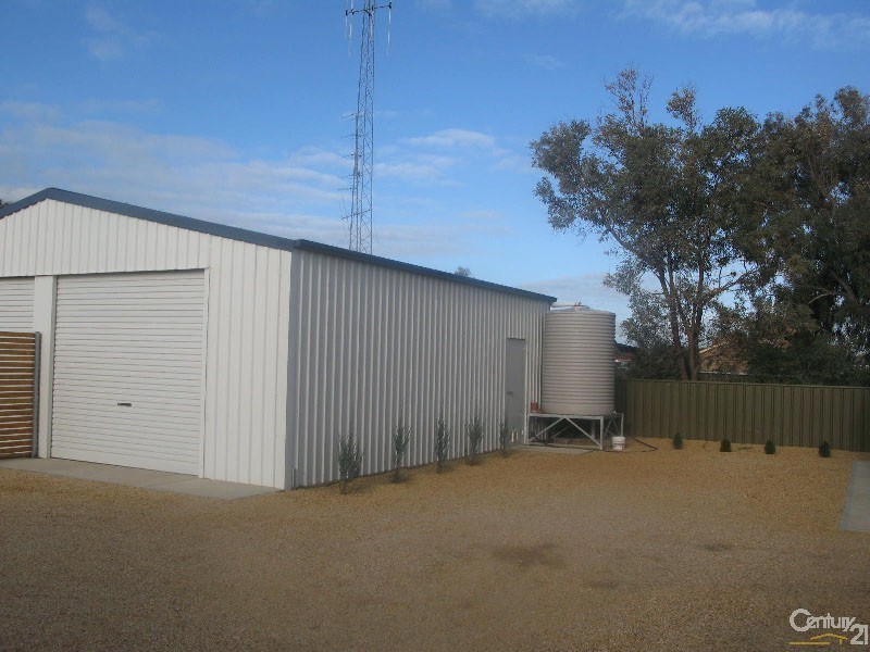 4 Cambridge Street, Moonta Bay SA 5558