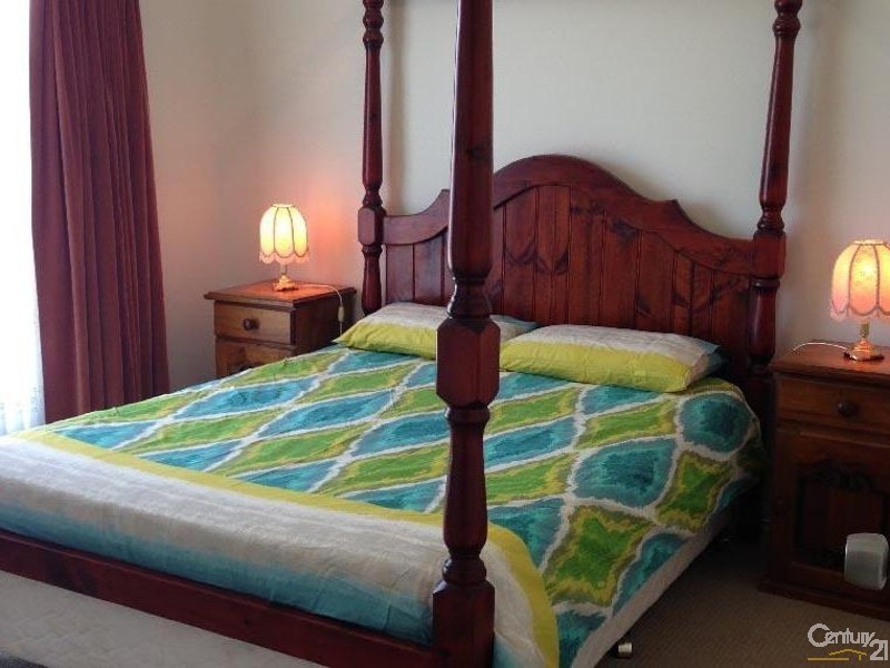 11 Edith Street, Moonta Bay SA 5558