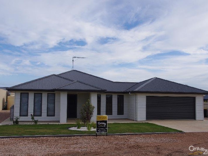 17 Chapman Road, Moonta Bay SA 5558