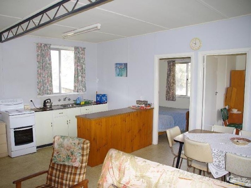 11 Cunliffe Street, Port Hughes SA 5558