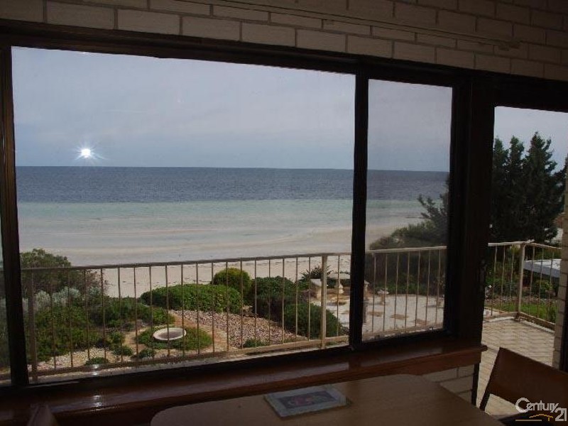 10 Kemp Place, Moonta Bay SA 5558