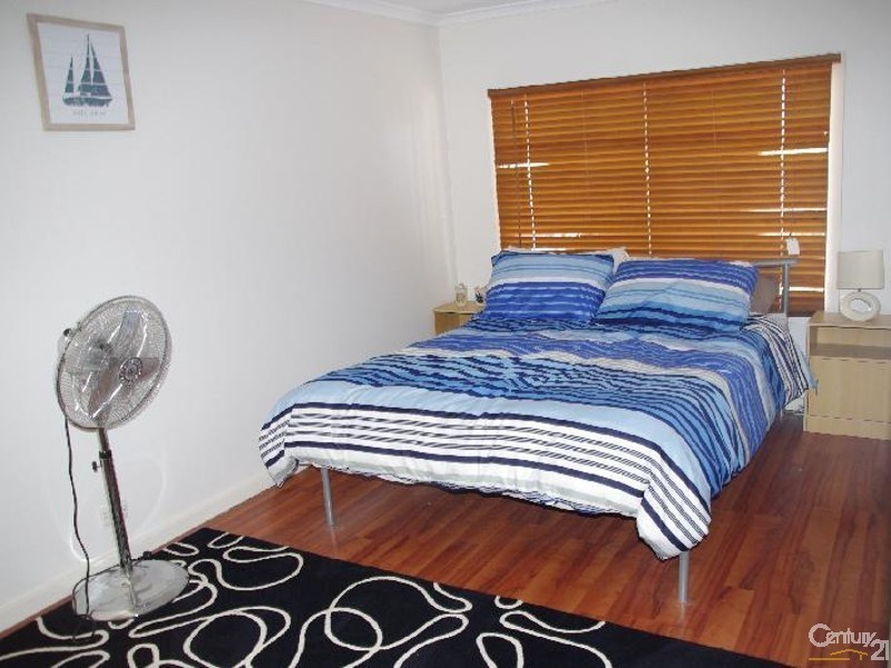 5 Olive Place, Moonta Bay SA 5558