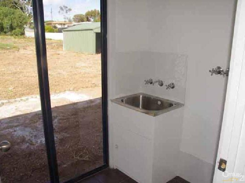 21 Chapple Street, Moonta Bay SA 5558