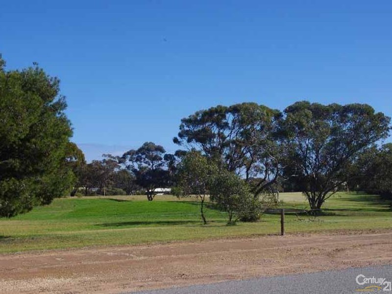 17 Bay Road, Moonta SA 5558