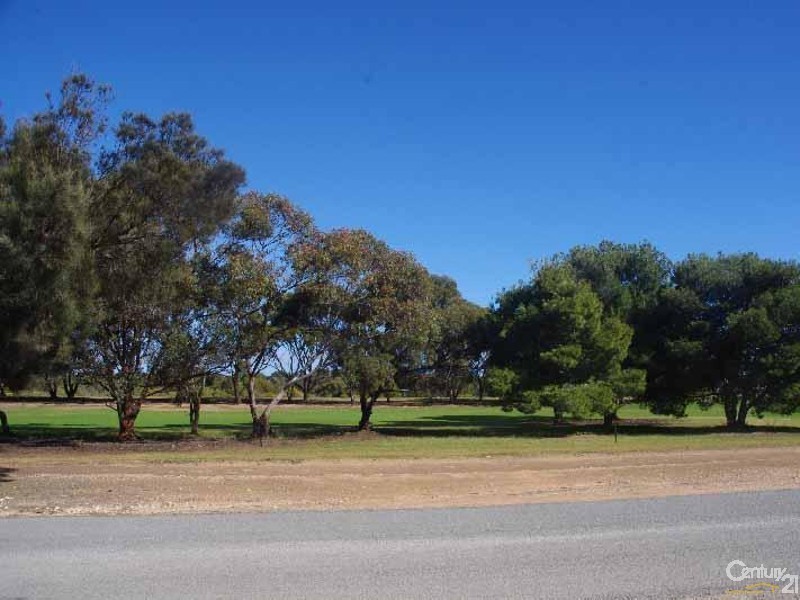 17 Bay Road, Moonta SA 5558