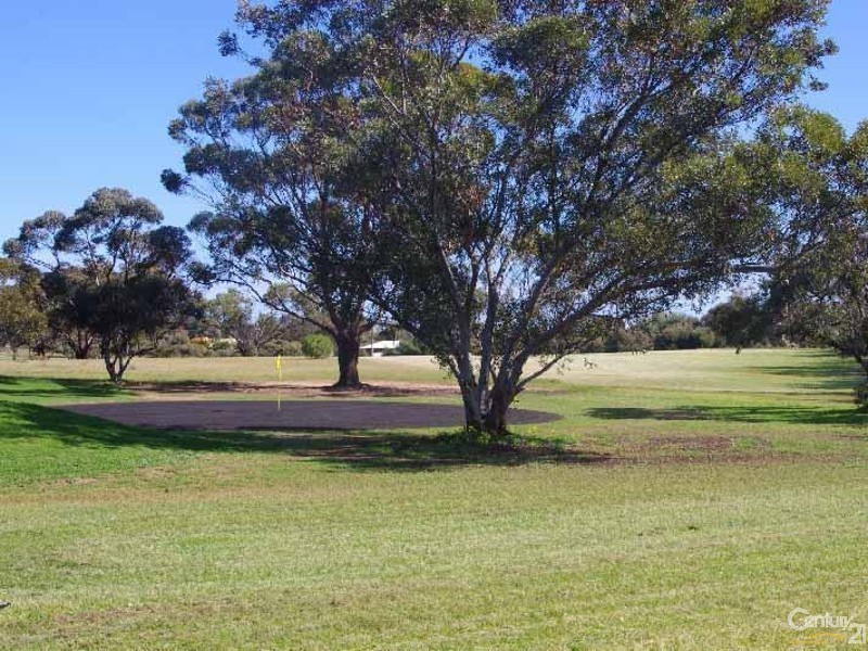 17 Bay Road, Moonta SA 5558