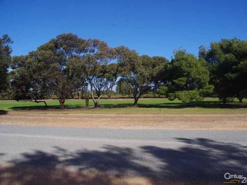 17 Bay Road, Moonta SA 5558
