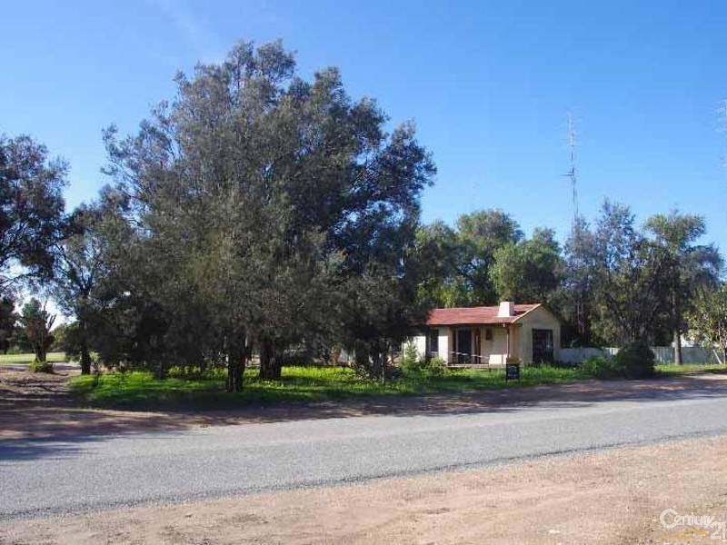 17 Bay Road, Moonta SA 5558
