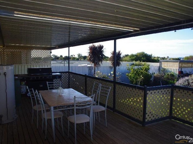 10 Andrew Street, Moonta Bay SA 5558