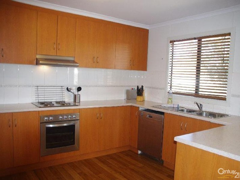 10 Andrew Street, Moonta Bay SA 5558