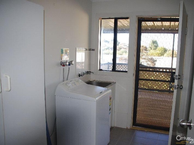 10 Andrew Street, Moonta Bay SA 5558