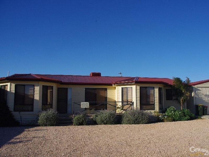 10 Andrew Street, Moonta Bay SA 5558