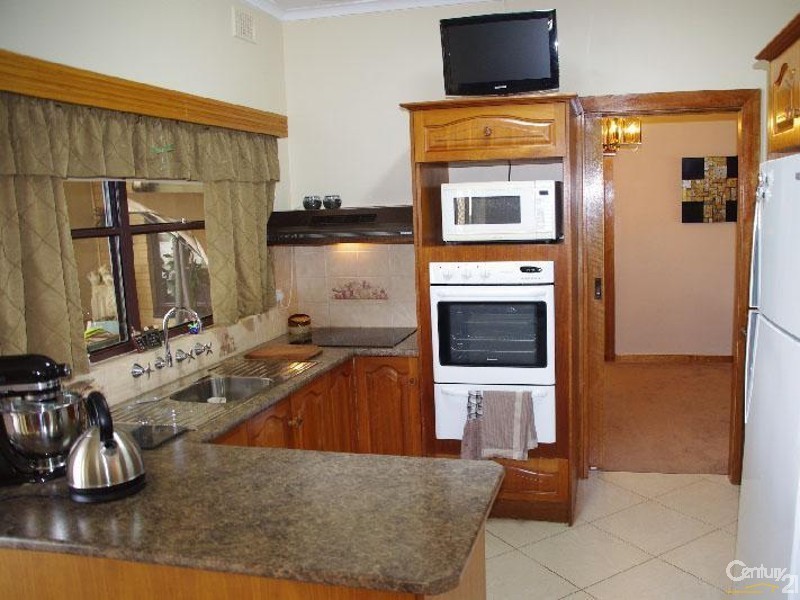 41 Bay Road, Moonta Bay SA 5558